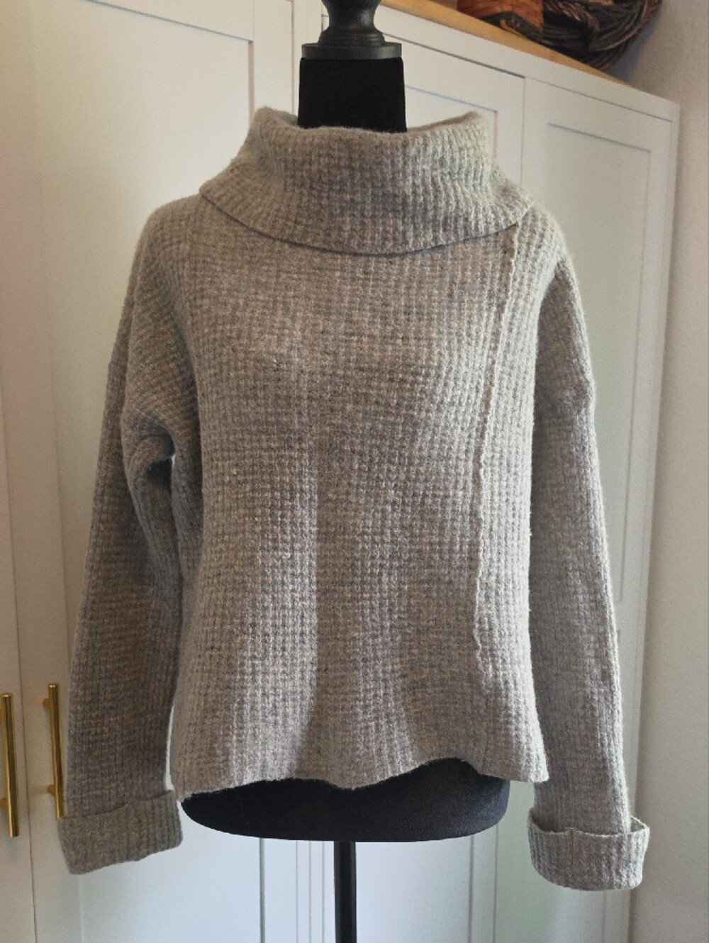 Free People Sidewinder 100% Wool Cowl Neck Waffle Knit Sweater Heather Grey S - Picture 5 of 8